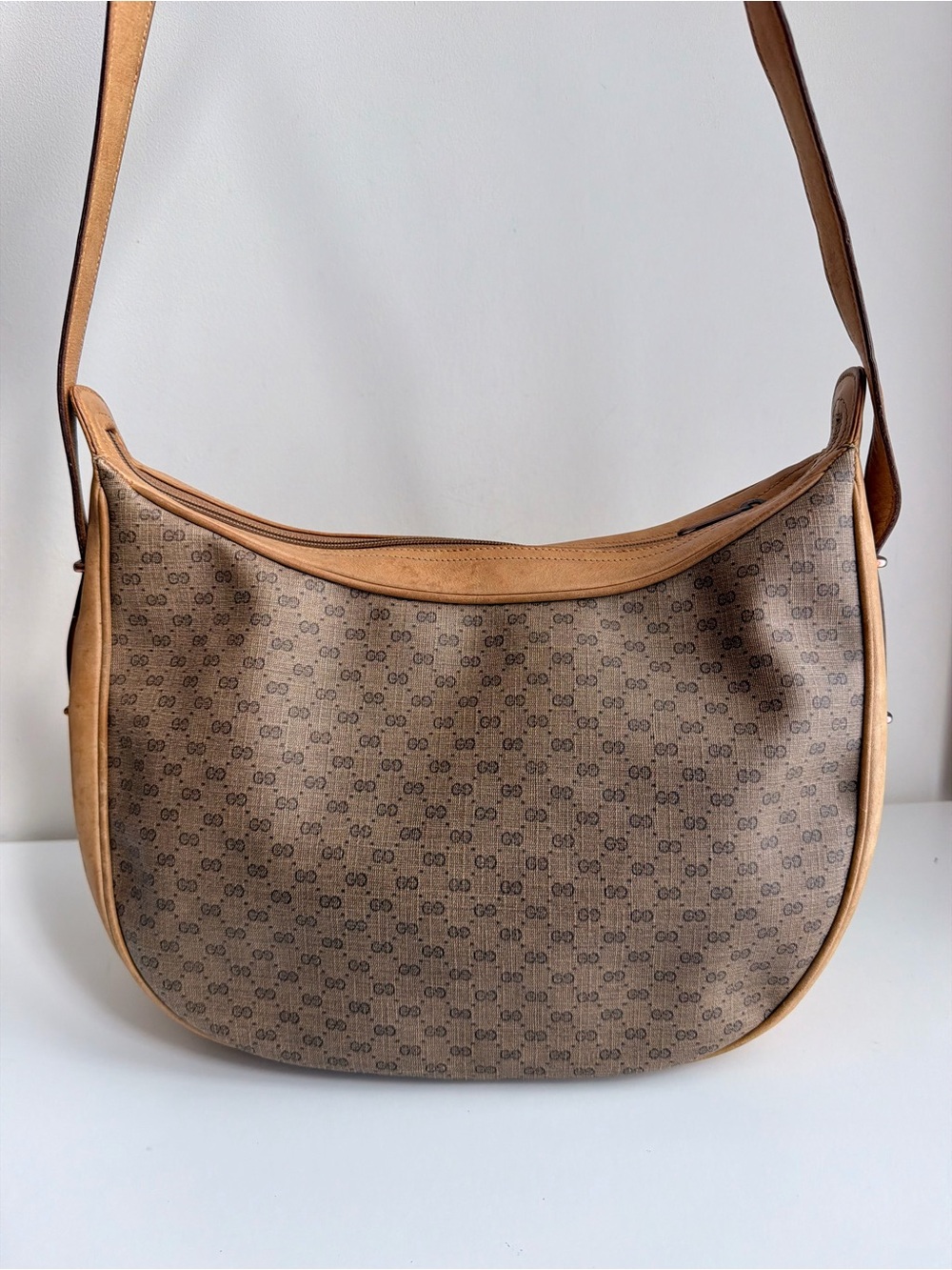 Authentic Gucci Micro GG Supreme Vintage Crescent Crossbody Bag - Picture 4 of 16